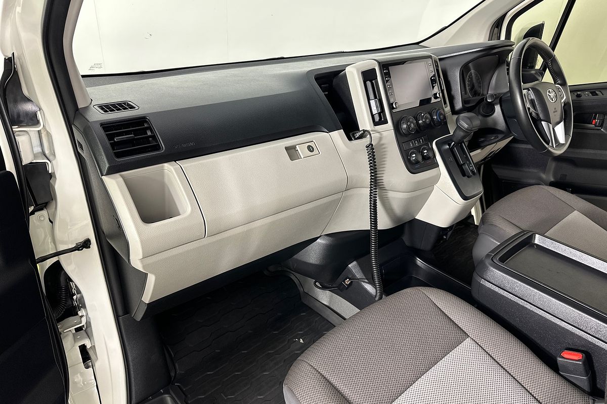2023 Toyota Hiace SLWB COMMUTER (12 SEATS) GDH322R