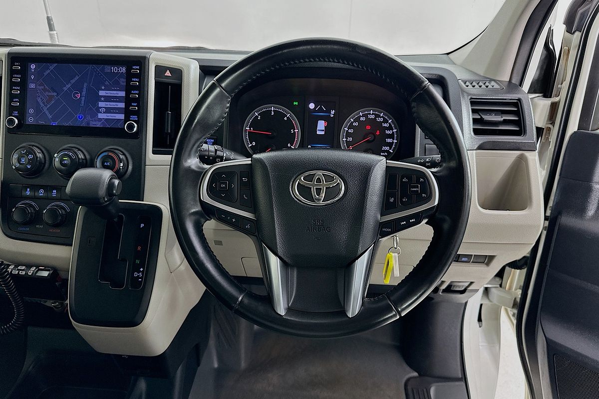 2021 Toyota Hiace SLWB COMMUTER (12 SEATS) GDH322R