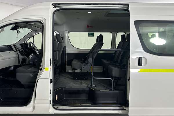 2022 Toyota Hiace SLWB COMMUTER (12 SEATS) GDH322R