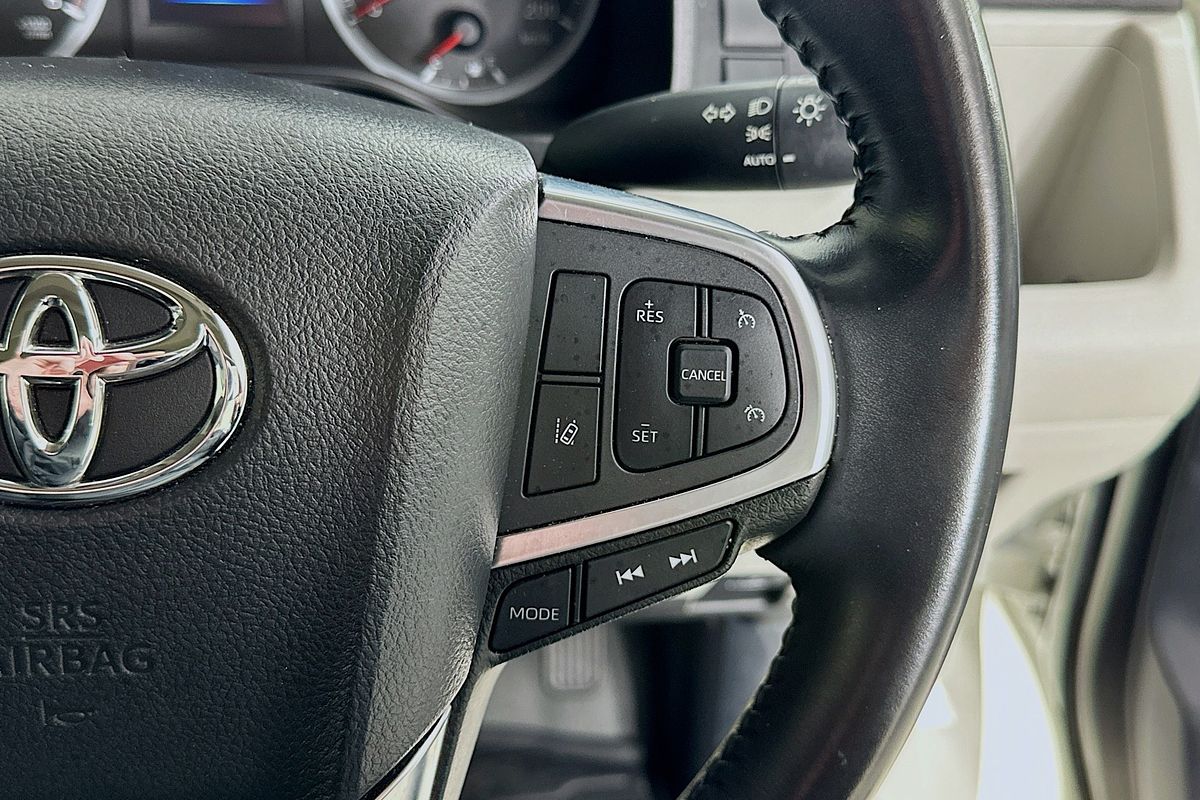 2022 Toyota Hiace SLWB COMMUTER (12 SEATS) GDH322R