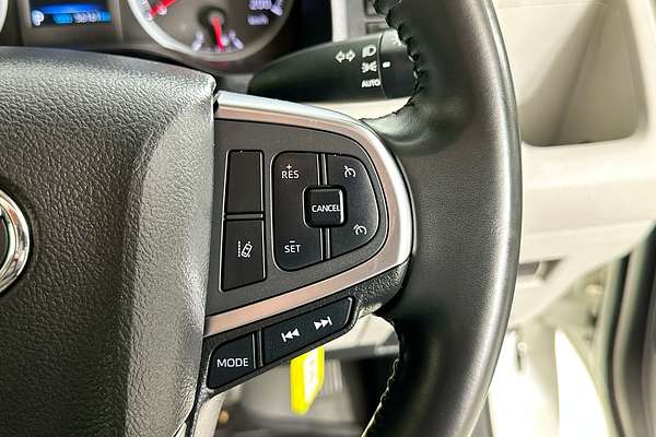 2023 Toyota Hiace SLWB COMMUTER (12 SEATS) GDH322R