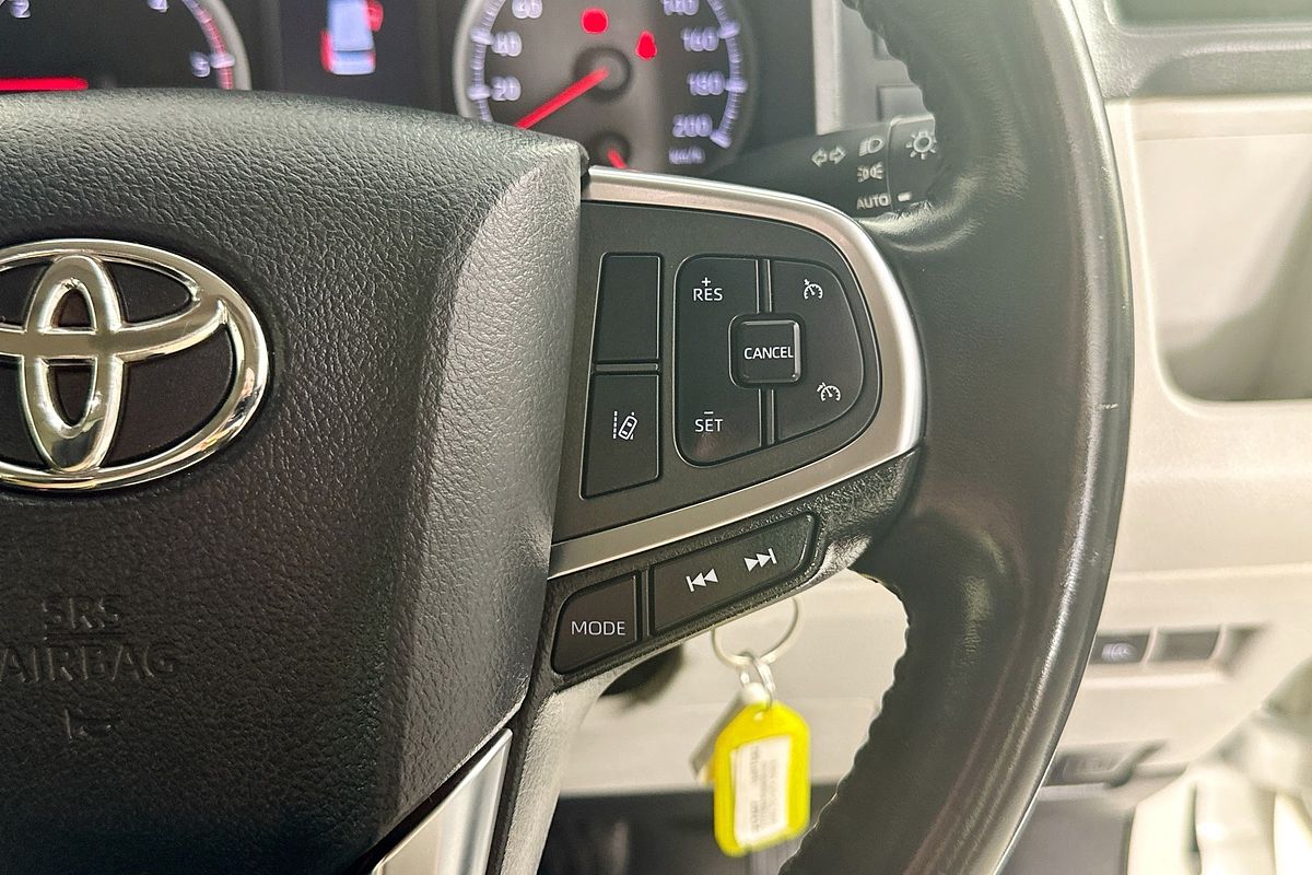 2022 Toyota Hiace SLWB COMMUTER (12 SEATS) GDH322R