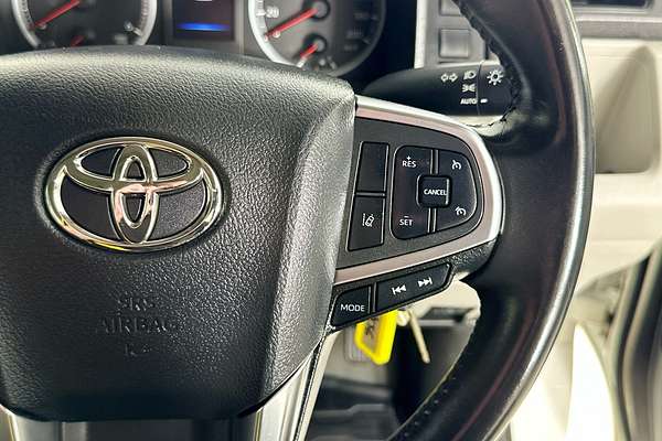 2022 Toyota Hiace SLWB COMMUTER (12 SEATS) GDH322R