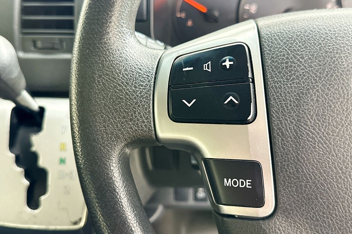 2017 Toyota Hiace COMMUTER (12 SEATS) KDH223R MY16