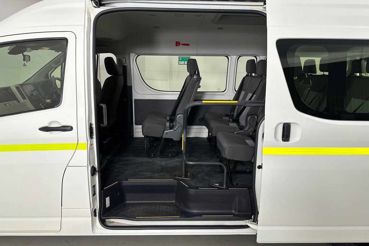 2021 Toyota HIACE SLWB COMMUTER (12 SEATS) GDH322R
