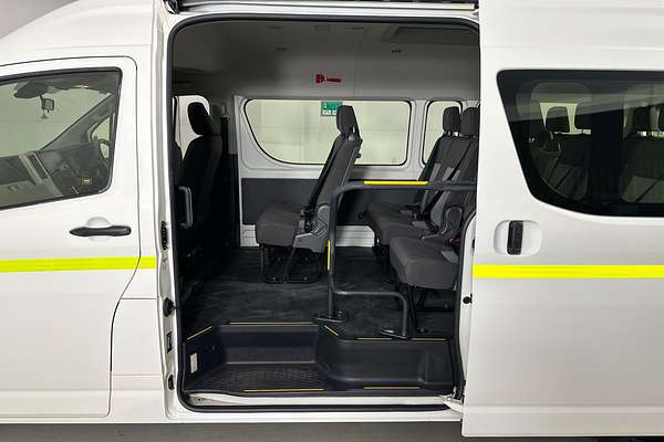 2021 Toyota HIACE SLWB COMMUTER (12 SEATS) GDH322R