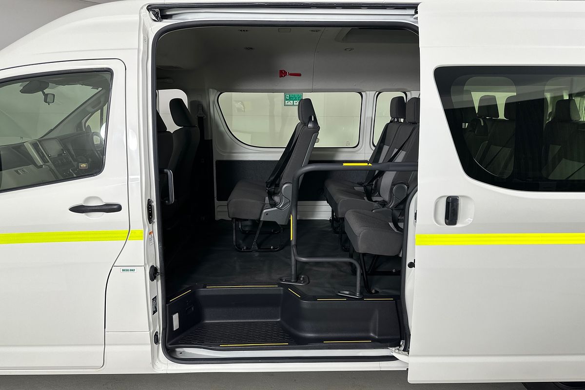 2021 Toyota HIACE SLWB COMMUTER (12 SEATS) GDH322R