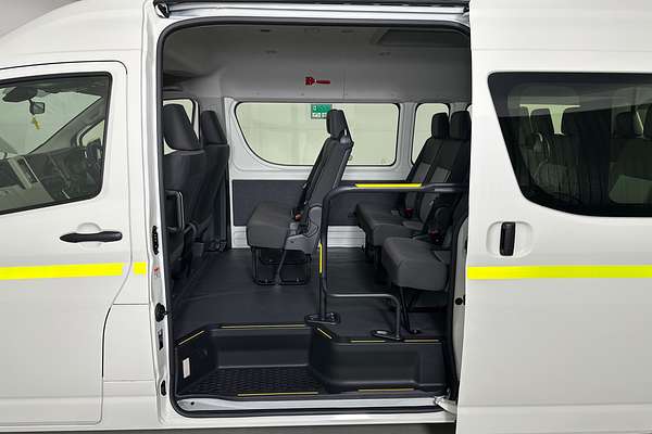 2025 Toyota Hiace SLWB COMMUTER (12 SEATS) GDH322R