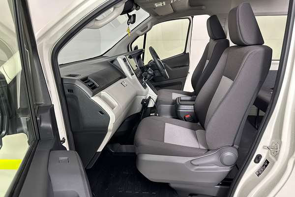 2025 Toyota Hiace SLWB COMMUTER (12 SEATS) GDH322R