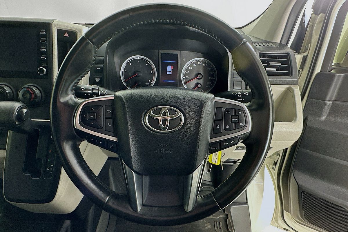 2021 Toyota HIACE SLWB COMMUTER (12 SEATS) GDH322R