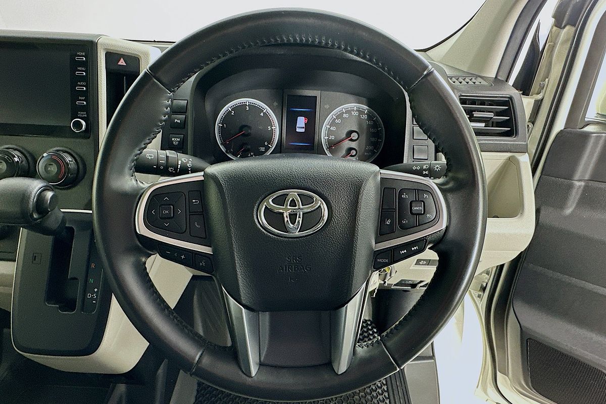2021 Toyota HIACE SLWB COMMUTER (12 SEATS) GDH322R