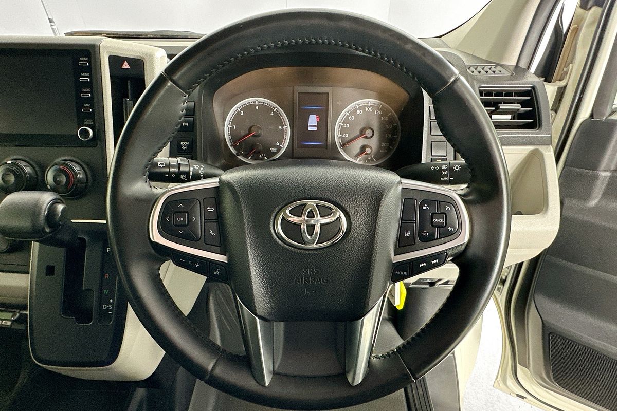 2021 Toyota Hiace SLWB COMMUTER (12 SEATS) GDH322R