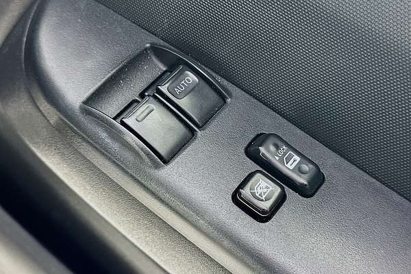 2015 Toyota HIACE LWB KDH201R MY14 LWB