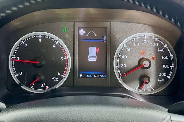 2021 Toyota Hiace SLWB COMMUTER (12 SEATS) GDH322R