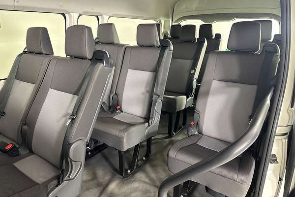 2022 Toyota Hiace SLWB COMMUTER (12 SEATS) GDH322R