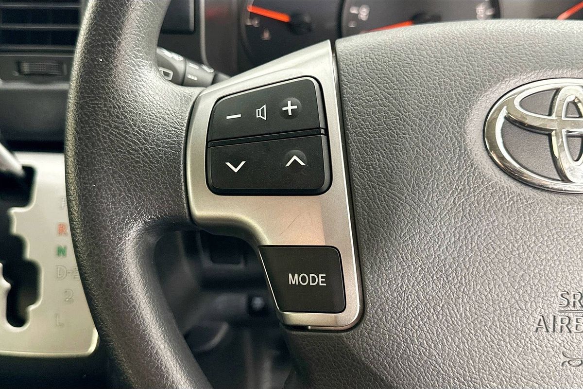 2017 Toyota Hiace COMMUTER KDH223R MY16