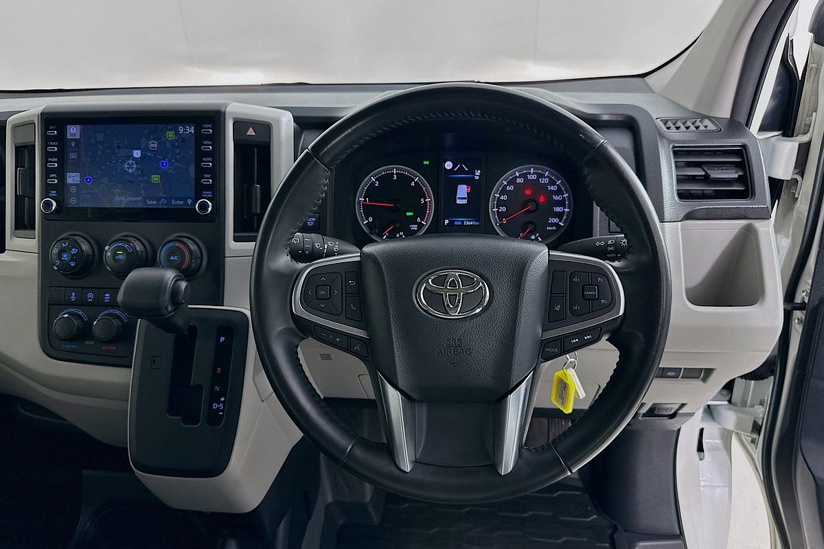 2022 Toyota Hiace SLWB COMMUTER (12 SEATS) GDH322R