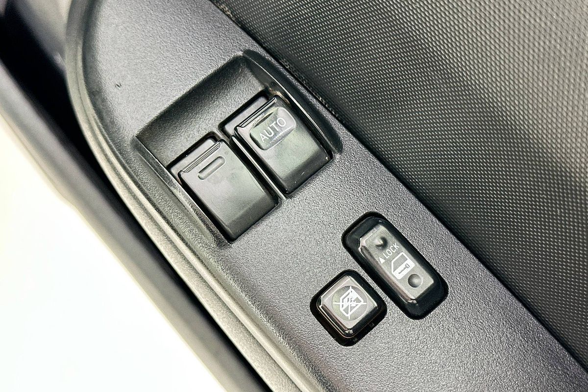 2019 Toyota Hiace COMMUTER (12 SEATS) KDH223R MY16