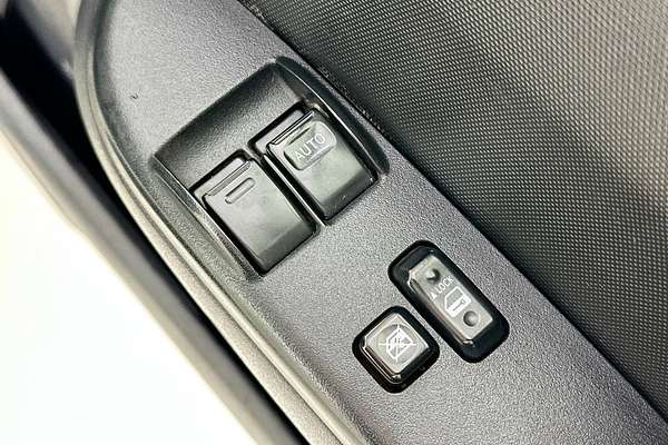 2019 Toyota Hiace COMMUTER (12 SEATS) KDH223R MY16