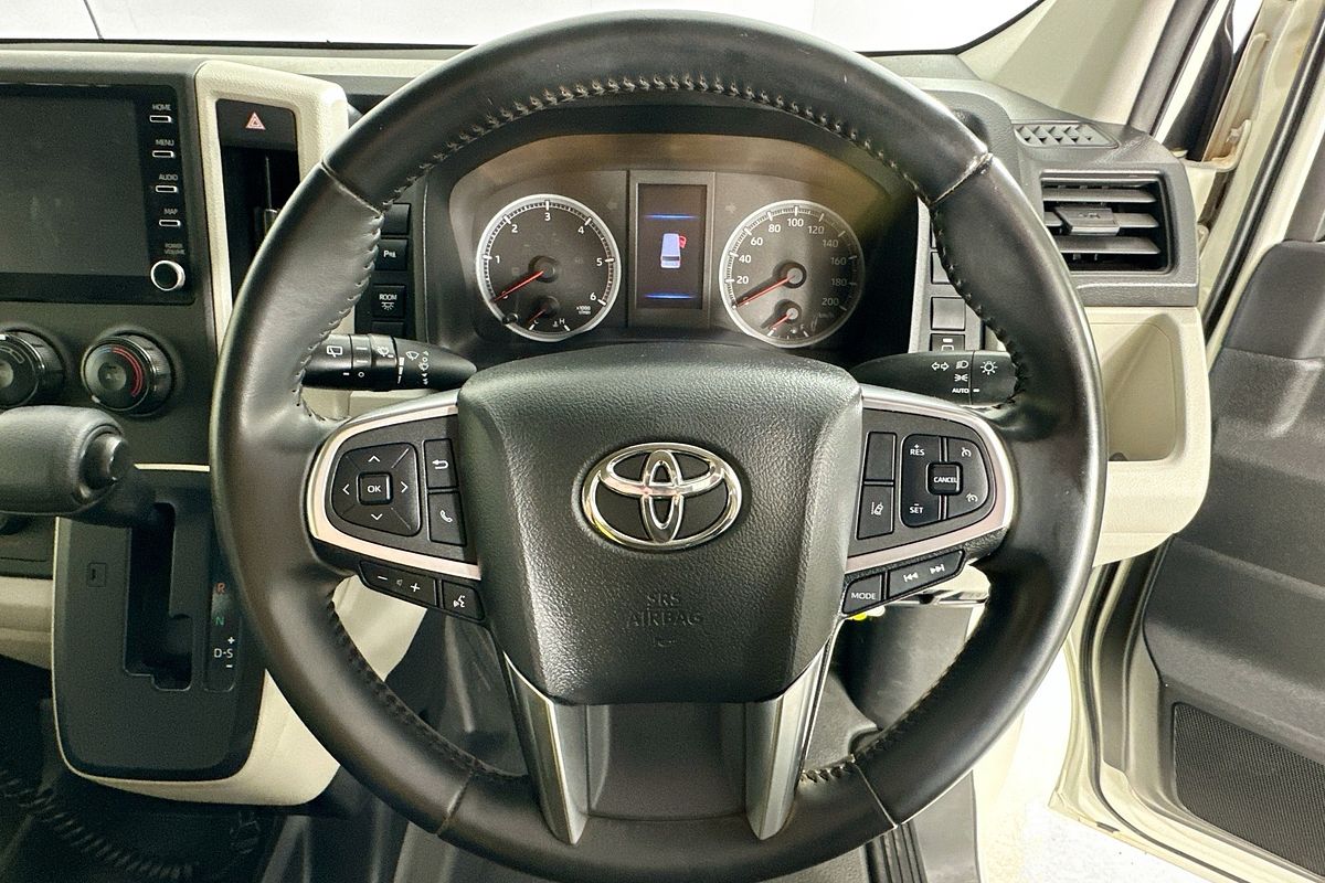 2021 Toyota Hiace SLWB COMMUTER (12 SEATS) GDH322R