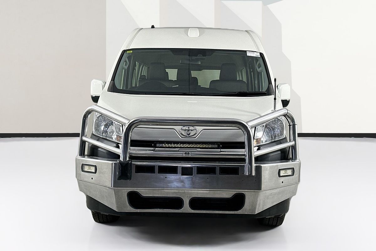 2023 Toyota Hiace SLWB COMMUTER (12 SEATS) GDH322R