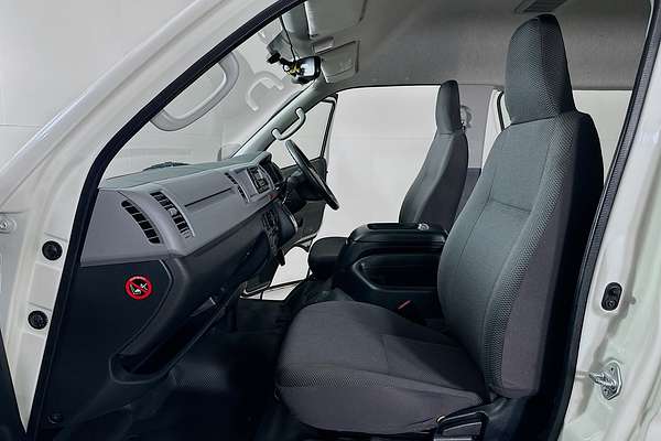 2011 Toyota HIACE COMMUTER KDH223R MY11 UPGRADE