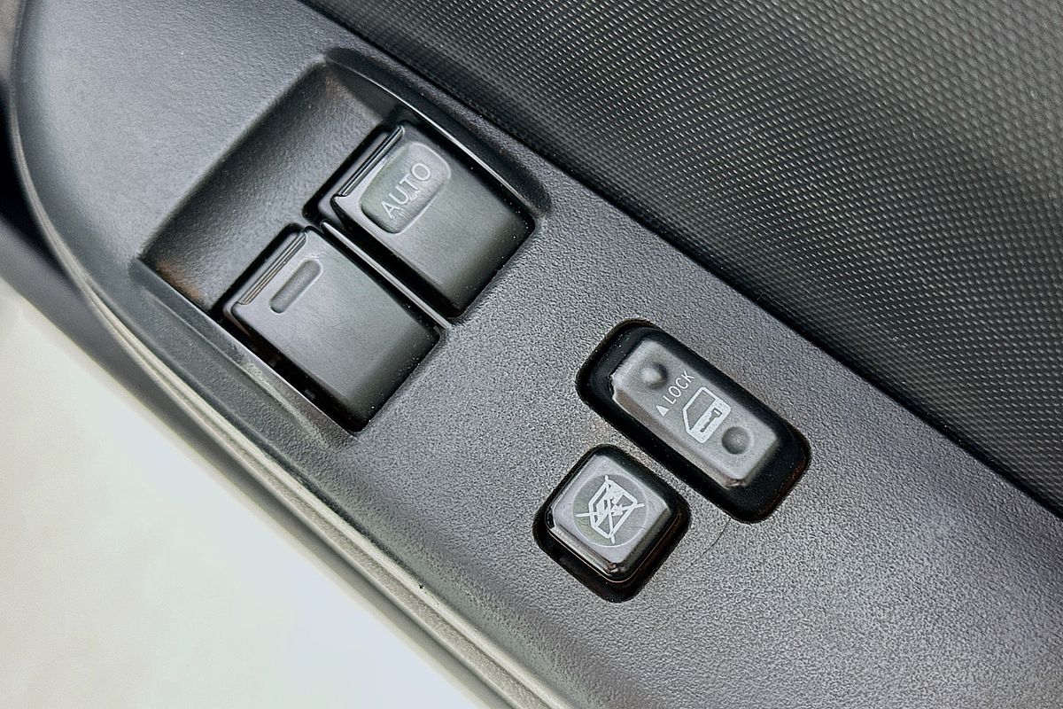 2019 Toyota HIACE COMMUTER (12 SEATS) KDH223R MY16