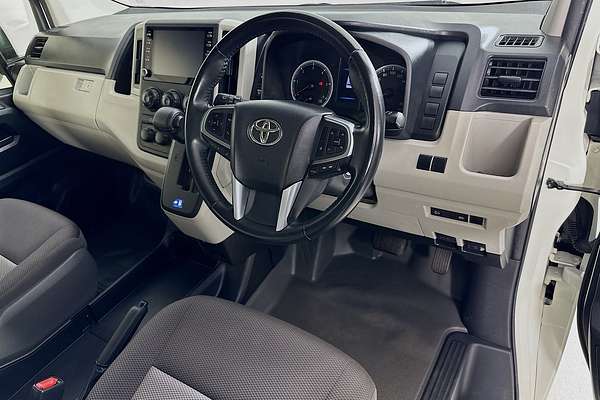 2021 Toyota HIACE SLWB COMMUTER (12 SEATS) GDH322R