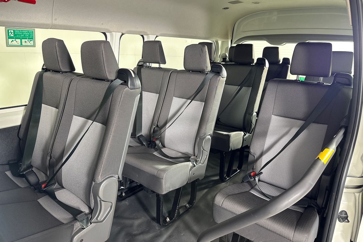 2021 Toyota HIACE SLWB COMMUTER (12 SEATS) GDH322R