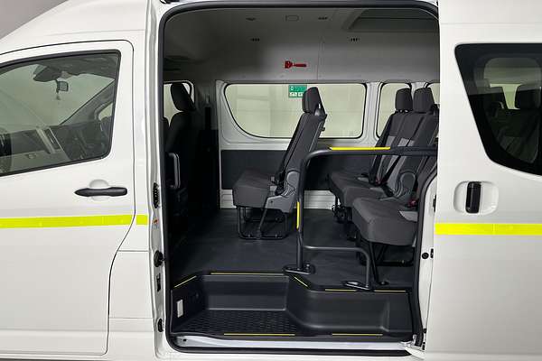 2025 Toyota Hiace SLWB COMMUTER (12 SEATS) GDH322R