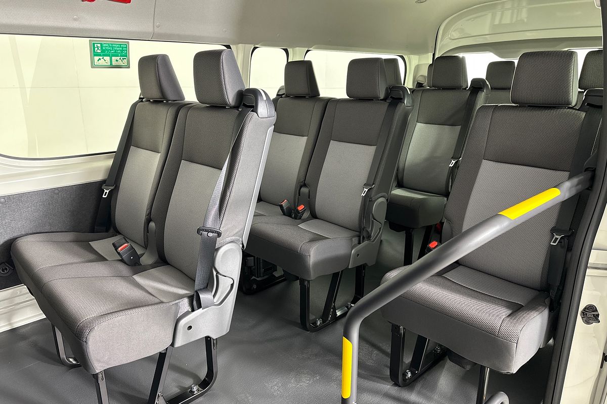 2025 Toyota Hiace SLWB COMMUTER (12 SEATS) GDH322R
