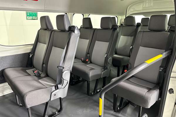 2025 Toyota Hiace SLWB COMMUTER (12 SEATS) GDH322R