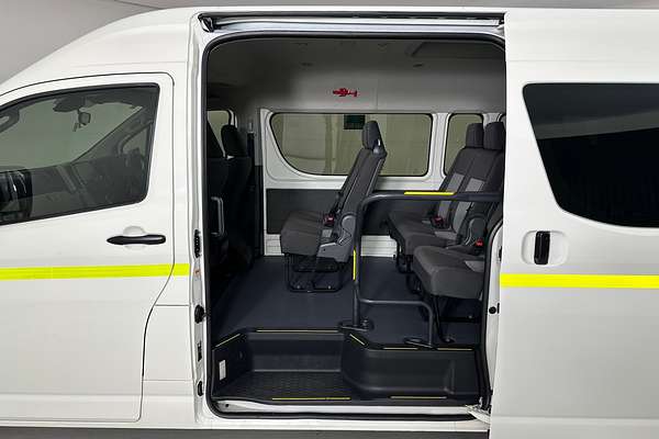 2023 Toyota Hiace SLWB COMMUTER (12 SEATS) GDH322R
