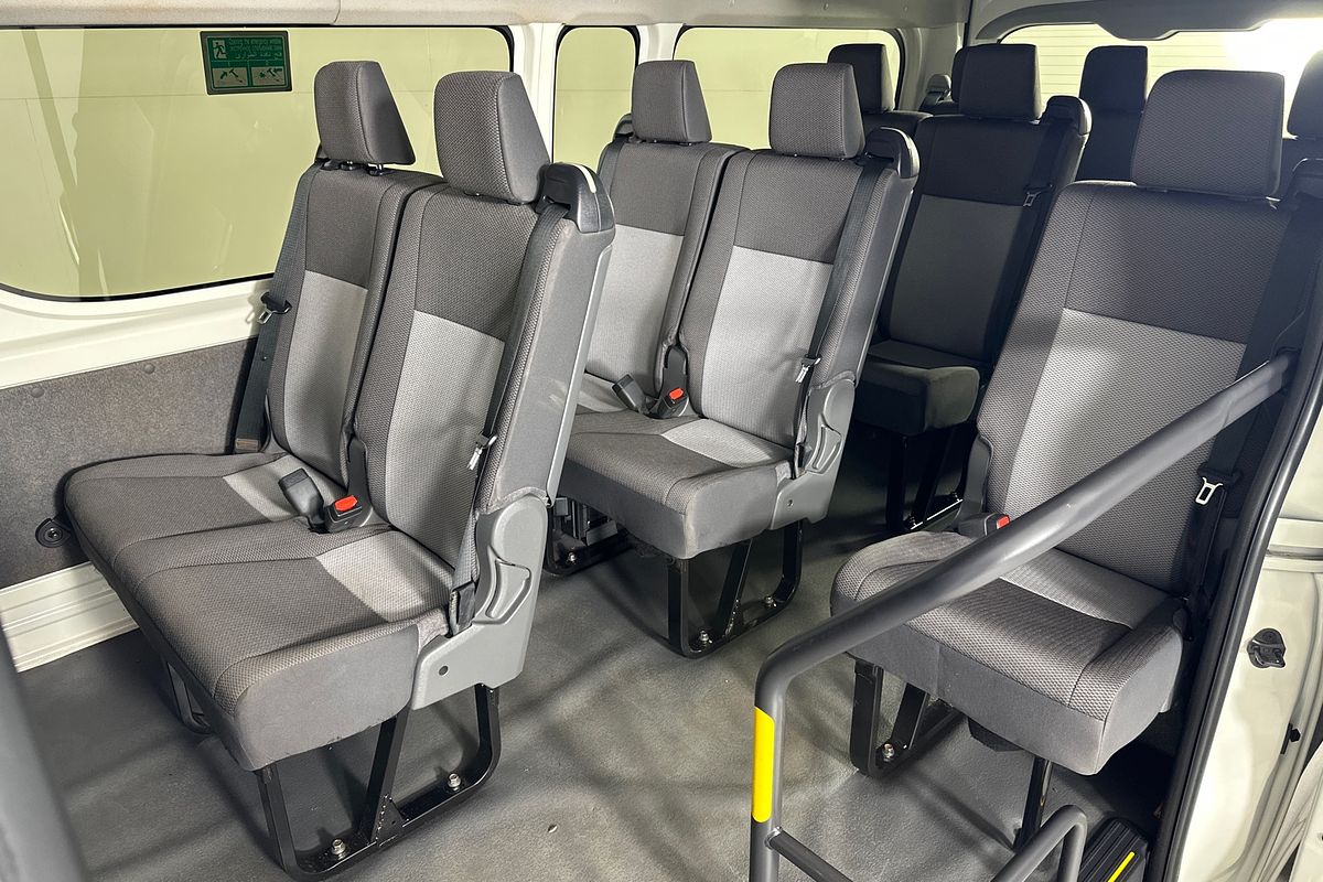2024 Toyota Hiace SLWB COMMUTER (12 SEATS) GDH322R