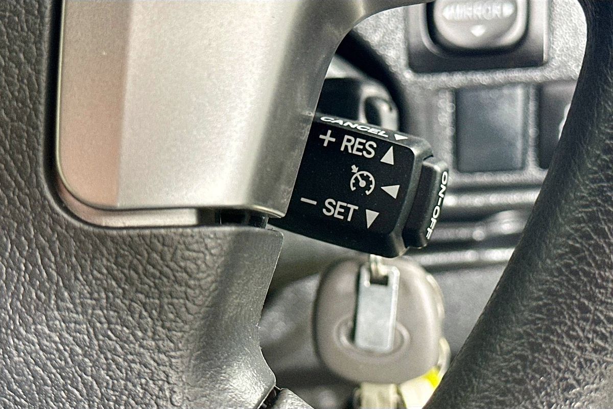 2017 Toyota Hiace COMMUTER KDH223R MY16