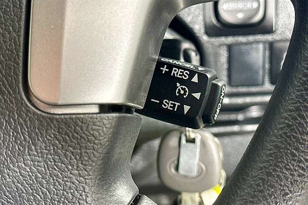 2017 Toyota Hiace COMMUTER KDH223R MY16