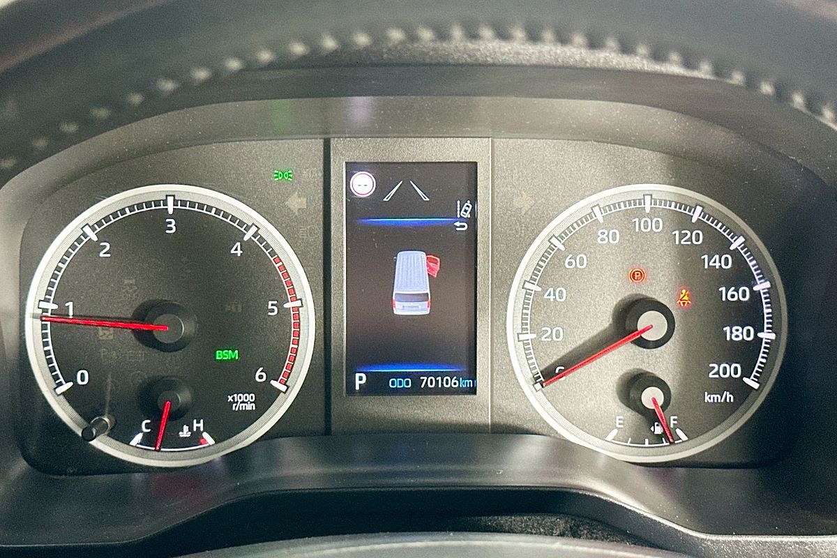 2022 Toyota Hiace SLWB COMMUTER (12 SEATS) GDH322R