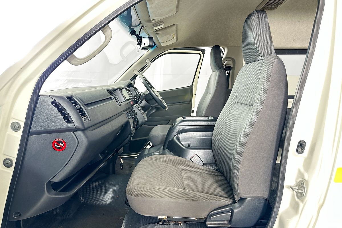 2018 Toyota HIACE COMMUTER (12 SEATS) KDH223R MY16 ELWB High Roof