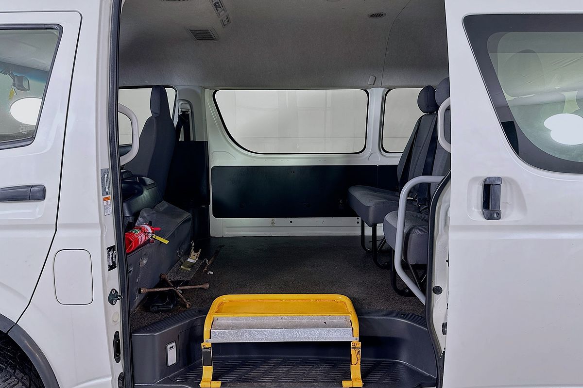 2018 Toyota Hiace COMMUTER KDH223R MY16