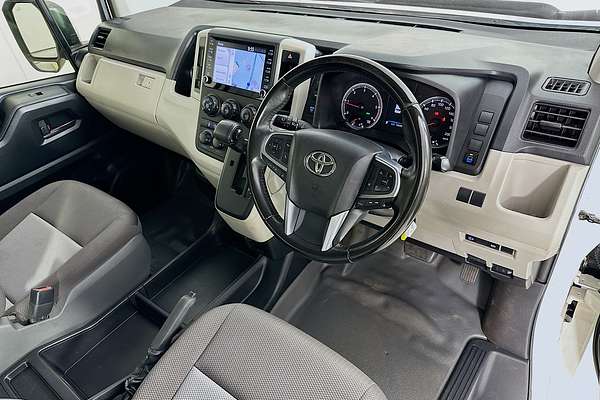 2021 Toyota Hiace Commuter GDH322R