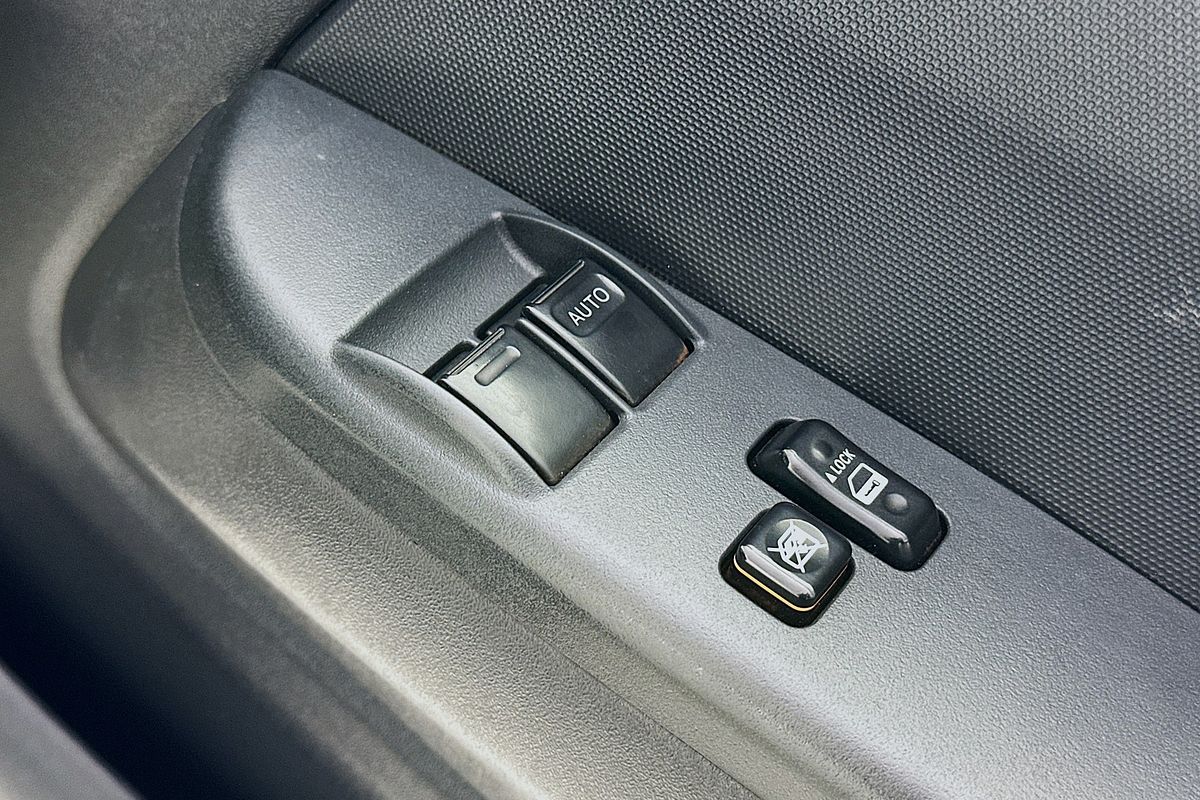 2018 Toyota HIACE COMMUTER KDH223R MY16