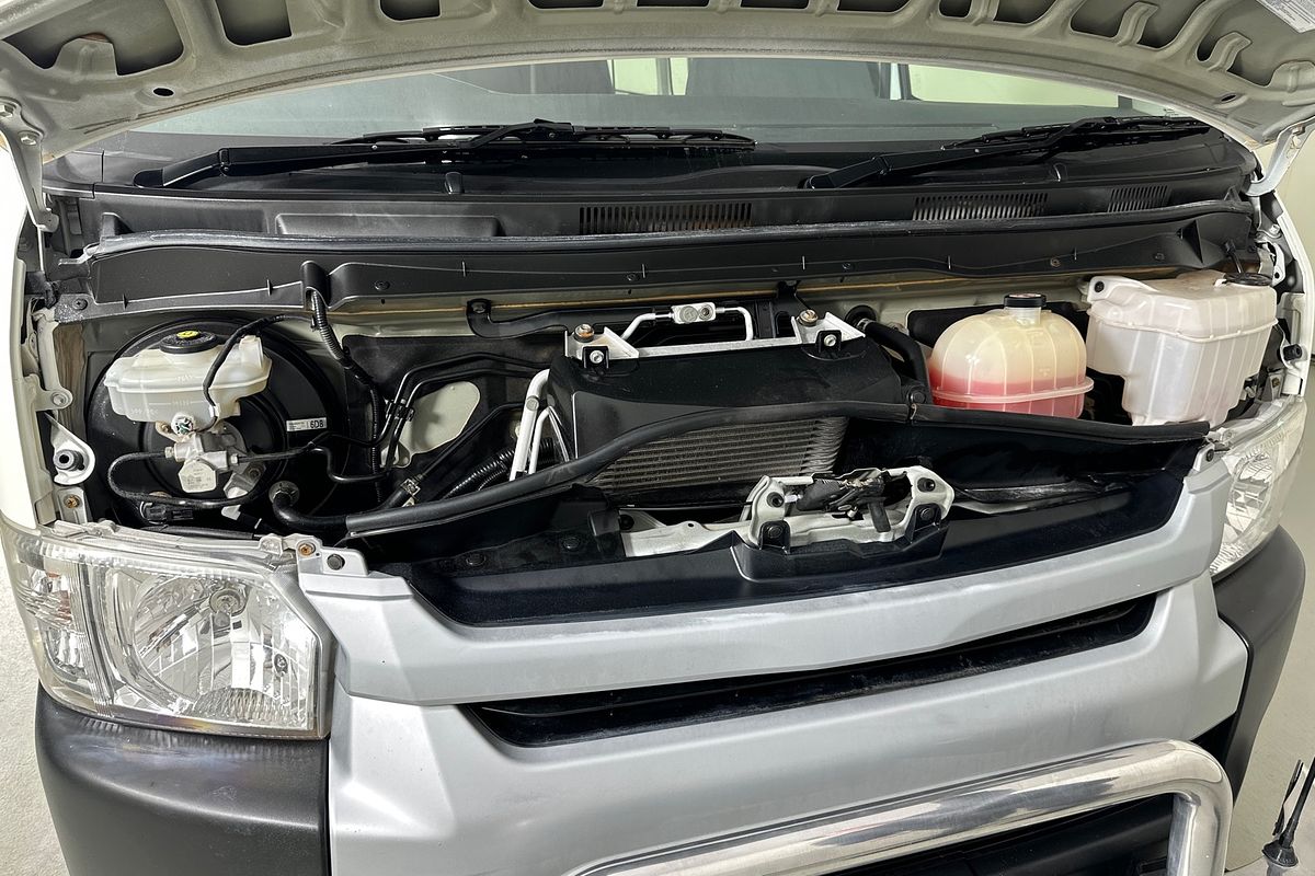 2019 Toyota HIACE COMMUTER KDH223R MY16