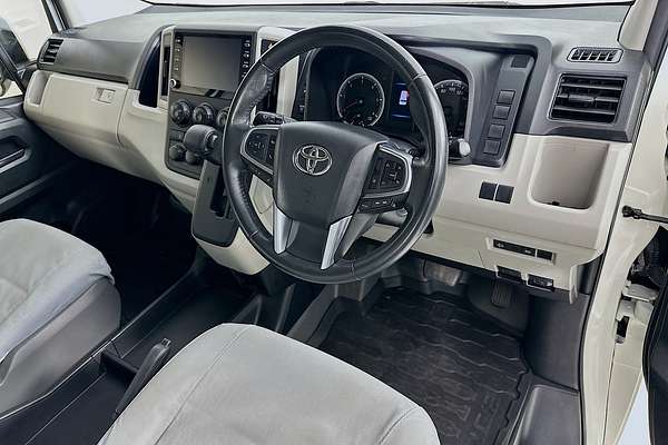 2020 Toyota Hiace Commuter GDH322R