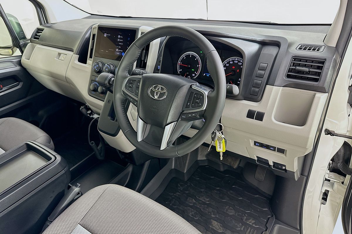 2025 Toyota Hiace SLWB COMMUTER (12 SEATS) GDH322R