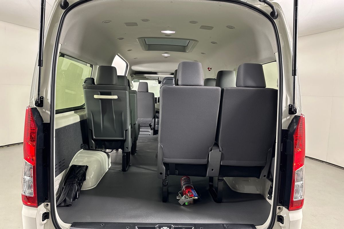 2025 Toyota Hiace SLWB COMMUTER (12 SEATS) GDH322R