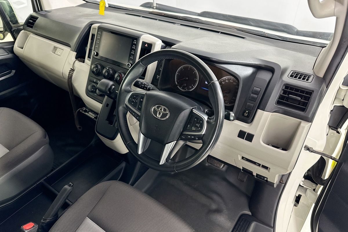 2021 Toyota Hiace SLWB COMMUTER (12 SEATS) GDH322R