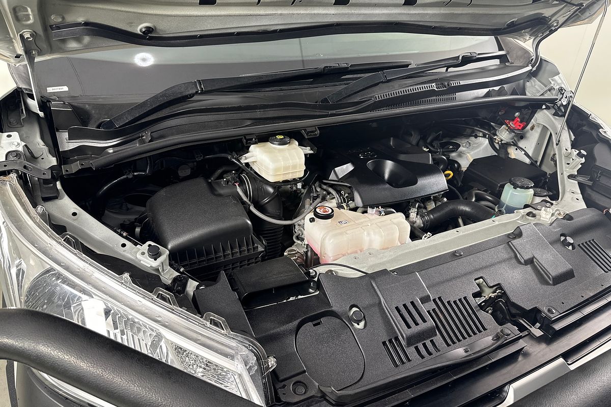 2022 Toyota Hiace SLWB COMMUTER (12 SEATS) GDH322R