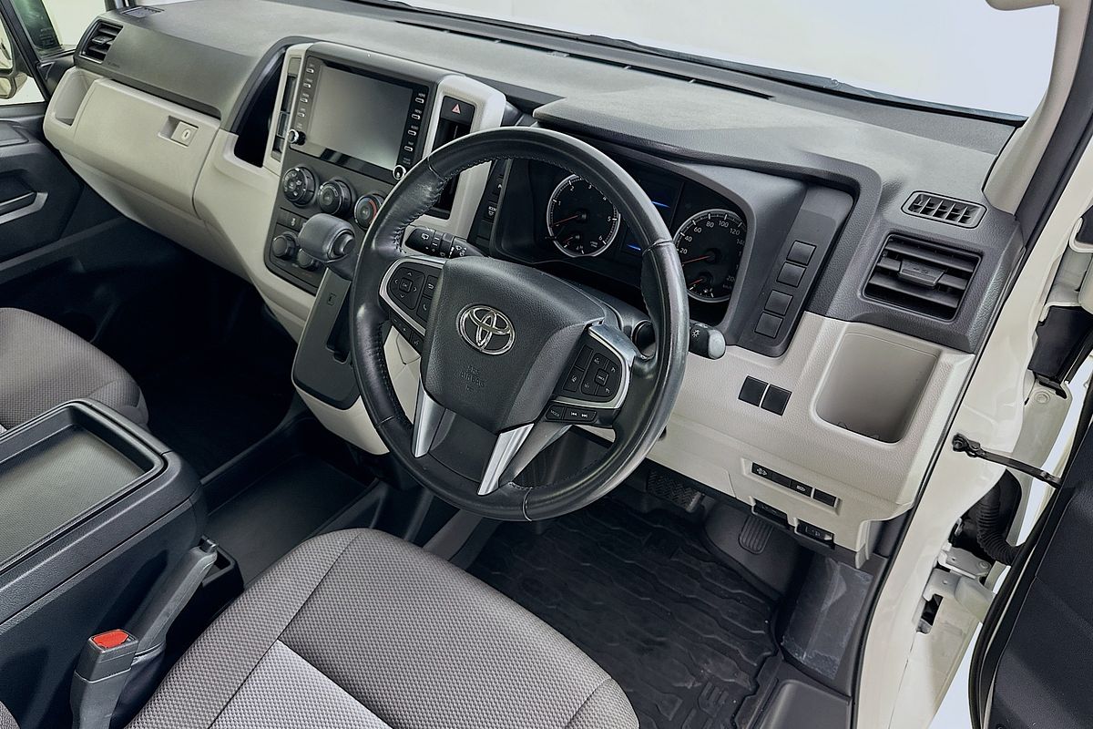 2022 Toyota Hiace SLWB COMMUTER (12 SEATS) GDH322R