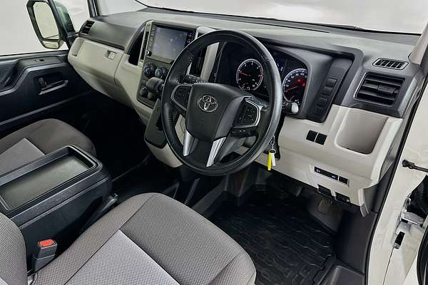2022 Toyota Hiace SLWB COMMUTER (12 SEATS) GDH322R