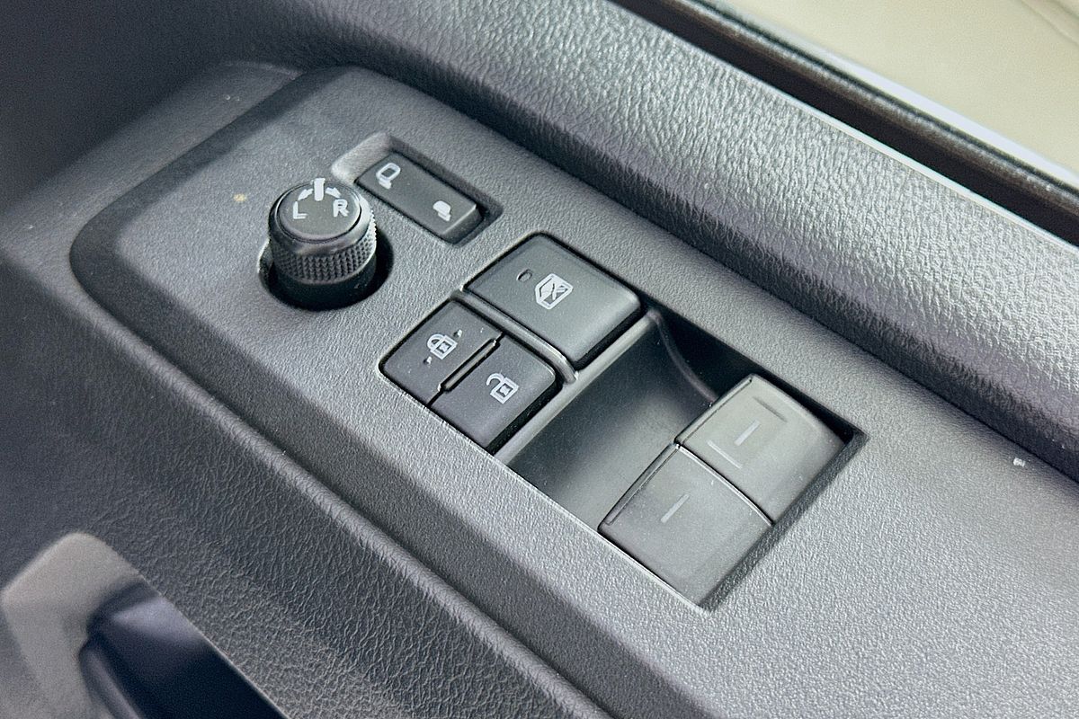 2020 Toyota Hiace COMMUTER (12 SEATS) GDH322R